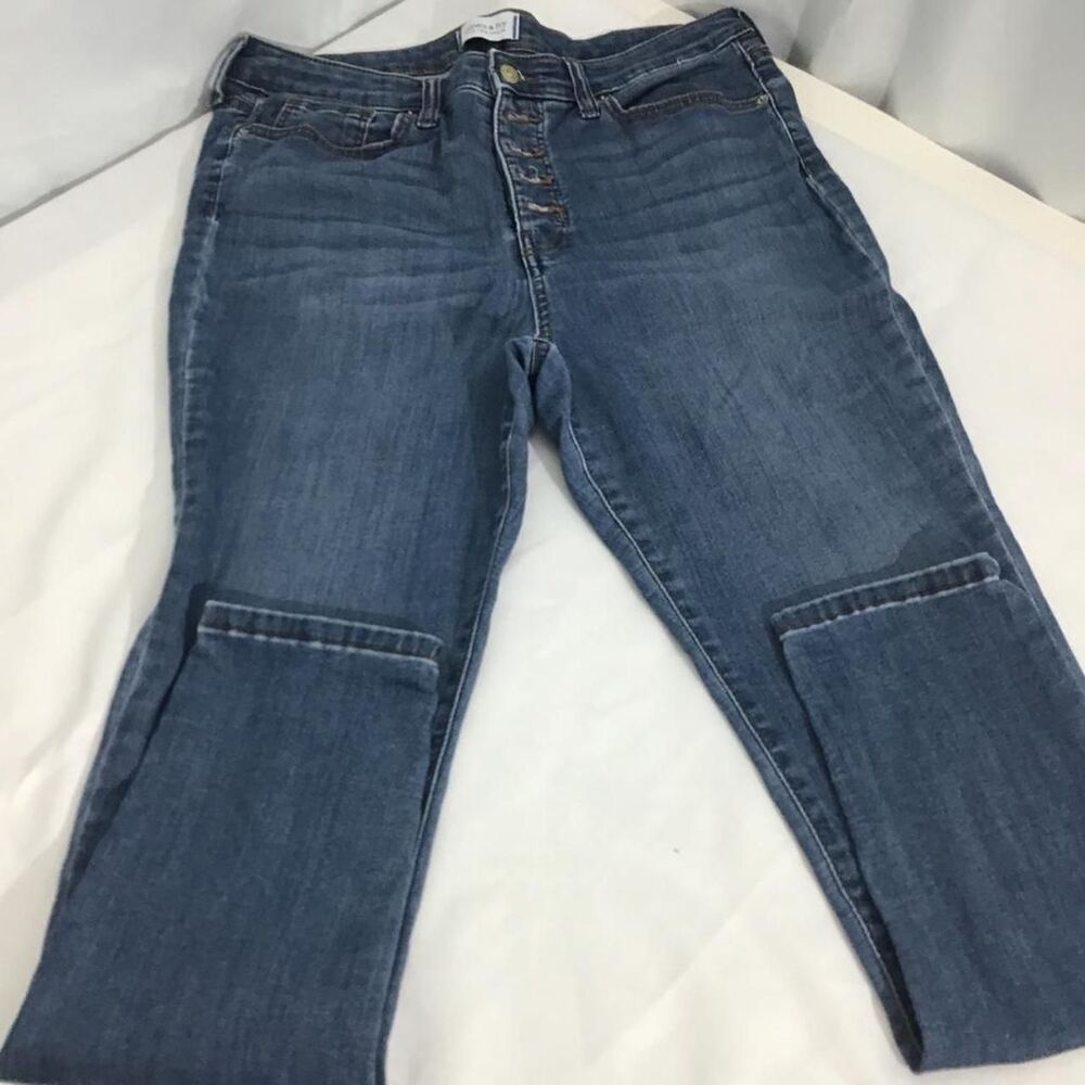 Crown-ivy Women's Blue and Navy Jeans